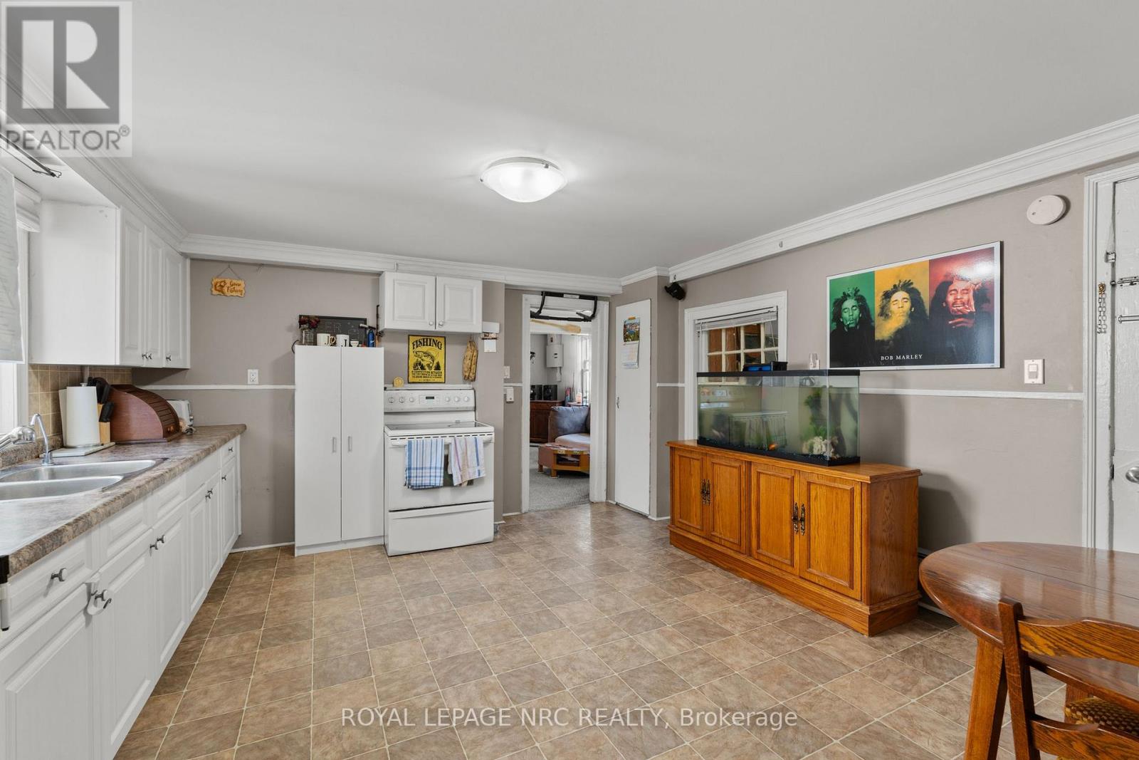 42 Leeper Street, St. Catharines, Ontario  L2S 2N2 - Photo 9 - X13543546