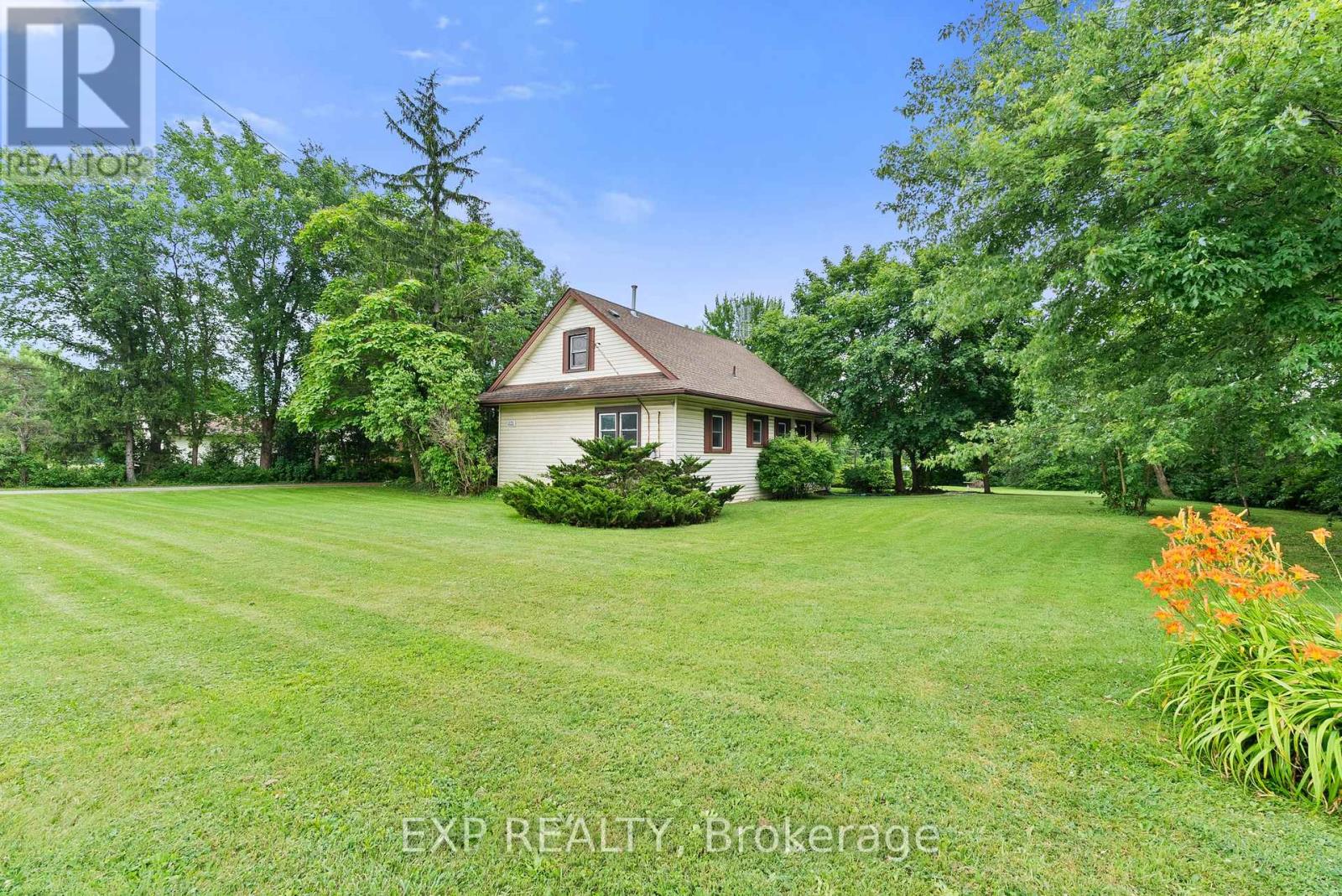 6192 Lyons Creek Road, Niagara Falls, Ontario  L2E 6S6 - Photo 2 - X13543798