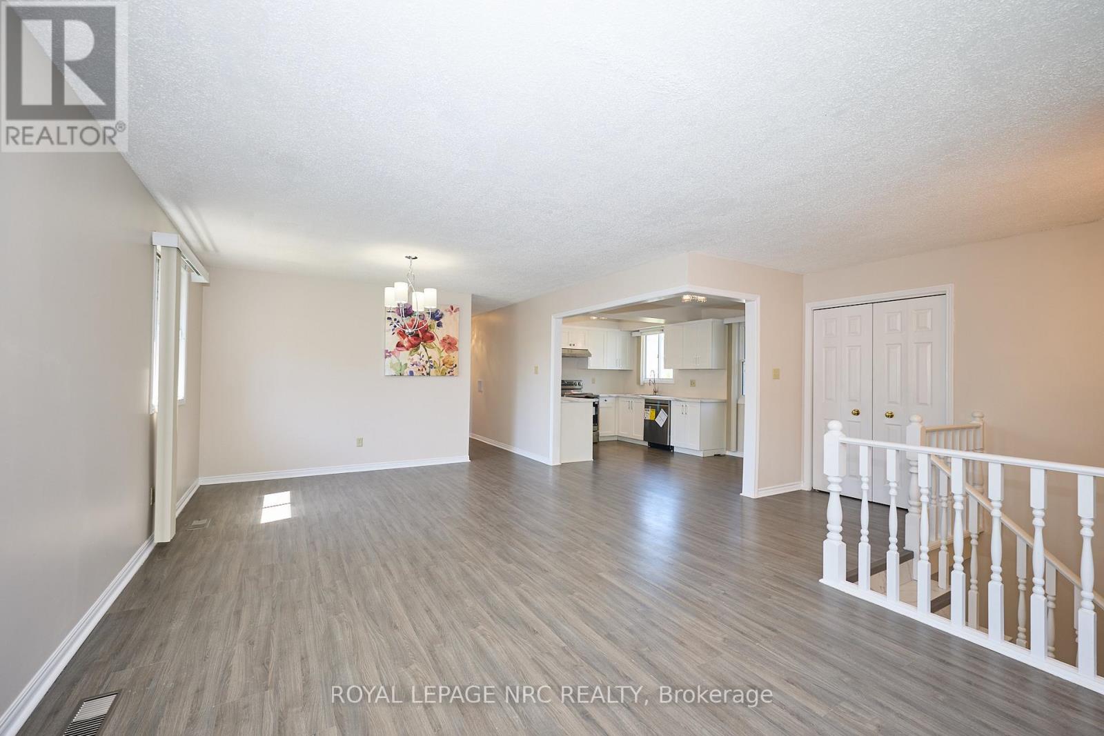 6090 Crimson Drive, Niagara Falls, Ontario  L2G 7S5 - Photo 10 - X13544052