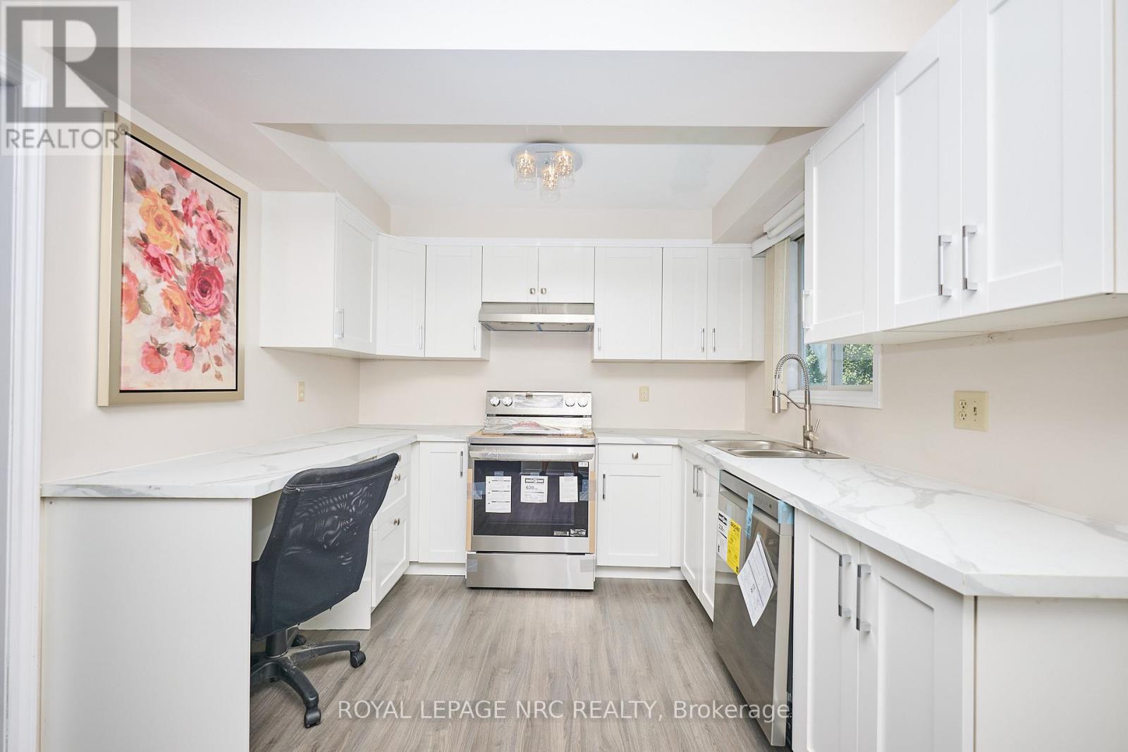 6090 Crimson Drive, Niagara Falls, Ontario  L2G 7S5 - Photo 12 - X13544052