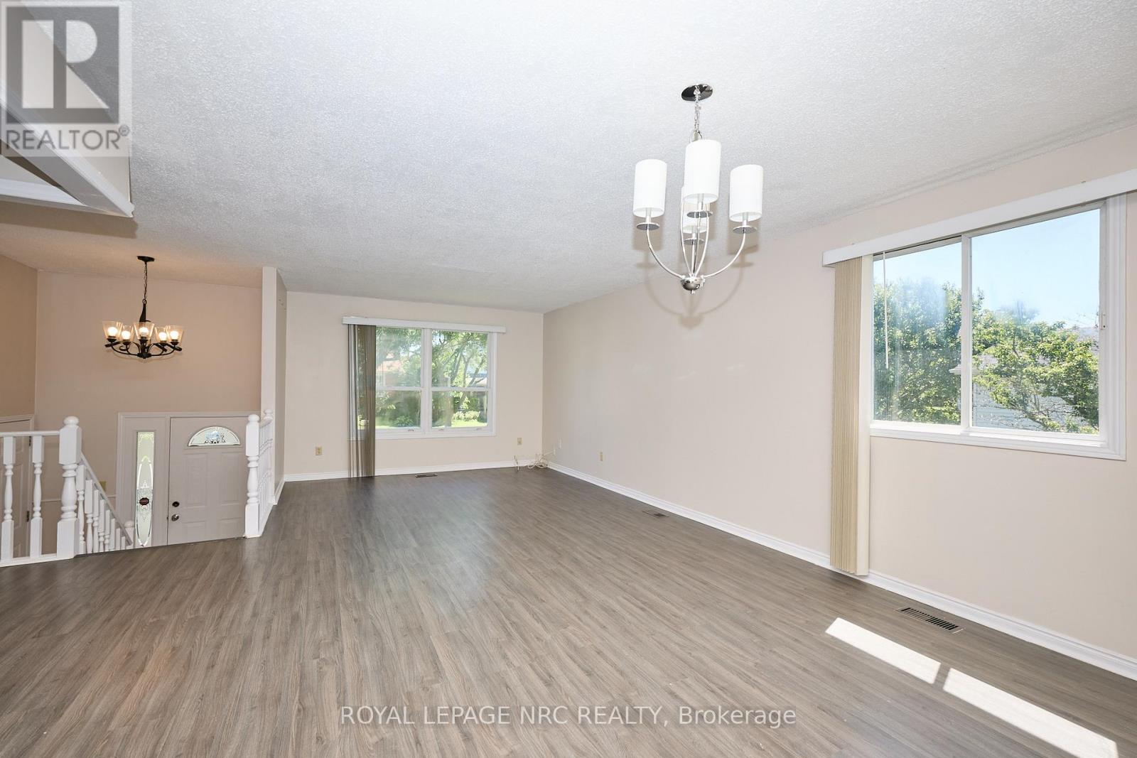 6090 Crimson Drive, Niagara Falls, Ontario  L2G 7S5 - Photo 8 - X13544052