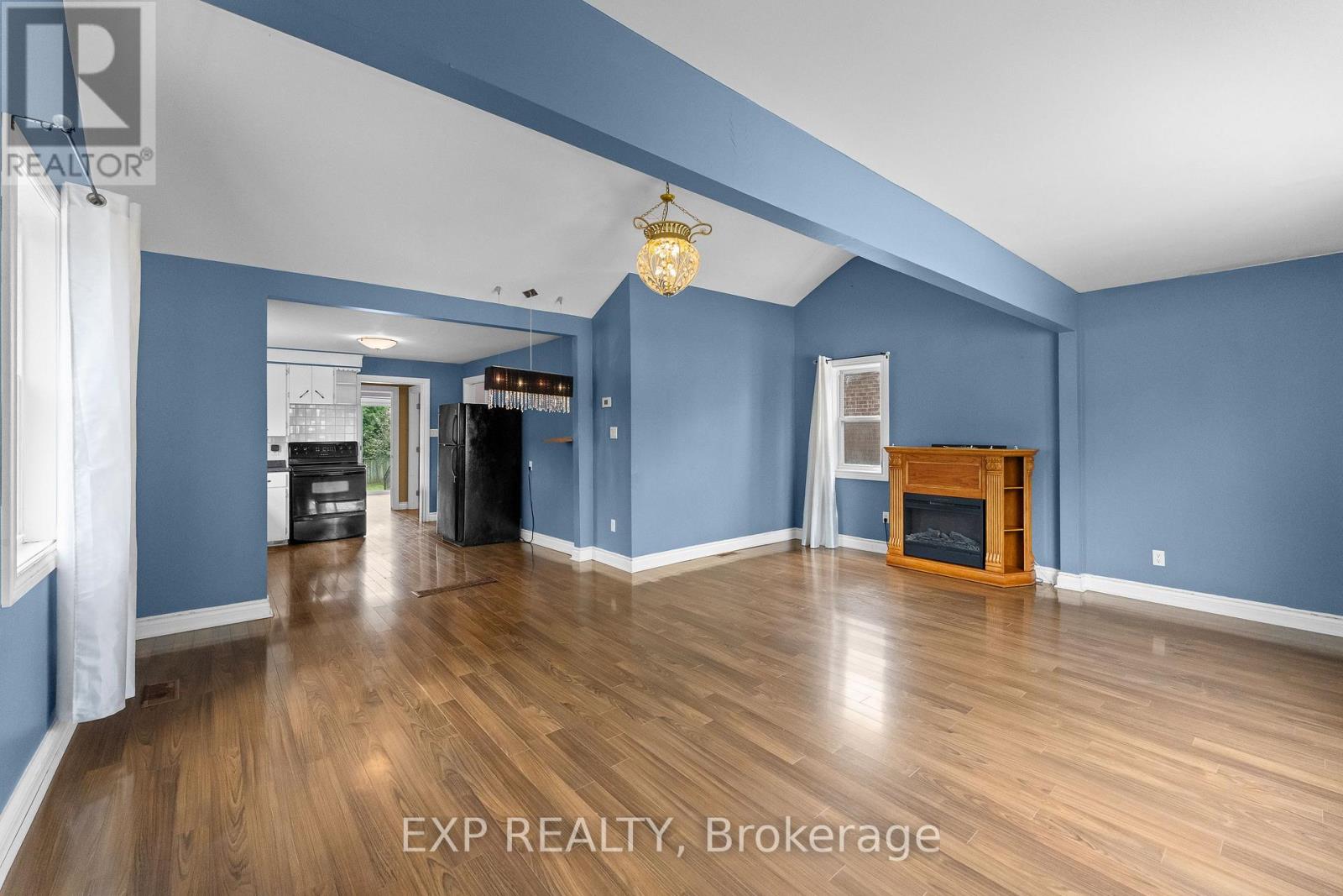 6344 Ash Street, Niagara Falls, Ontario  L2G 2H5 - Photo 5 - X13545636