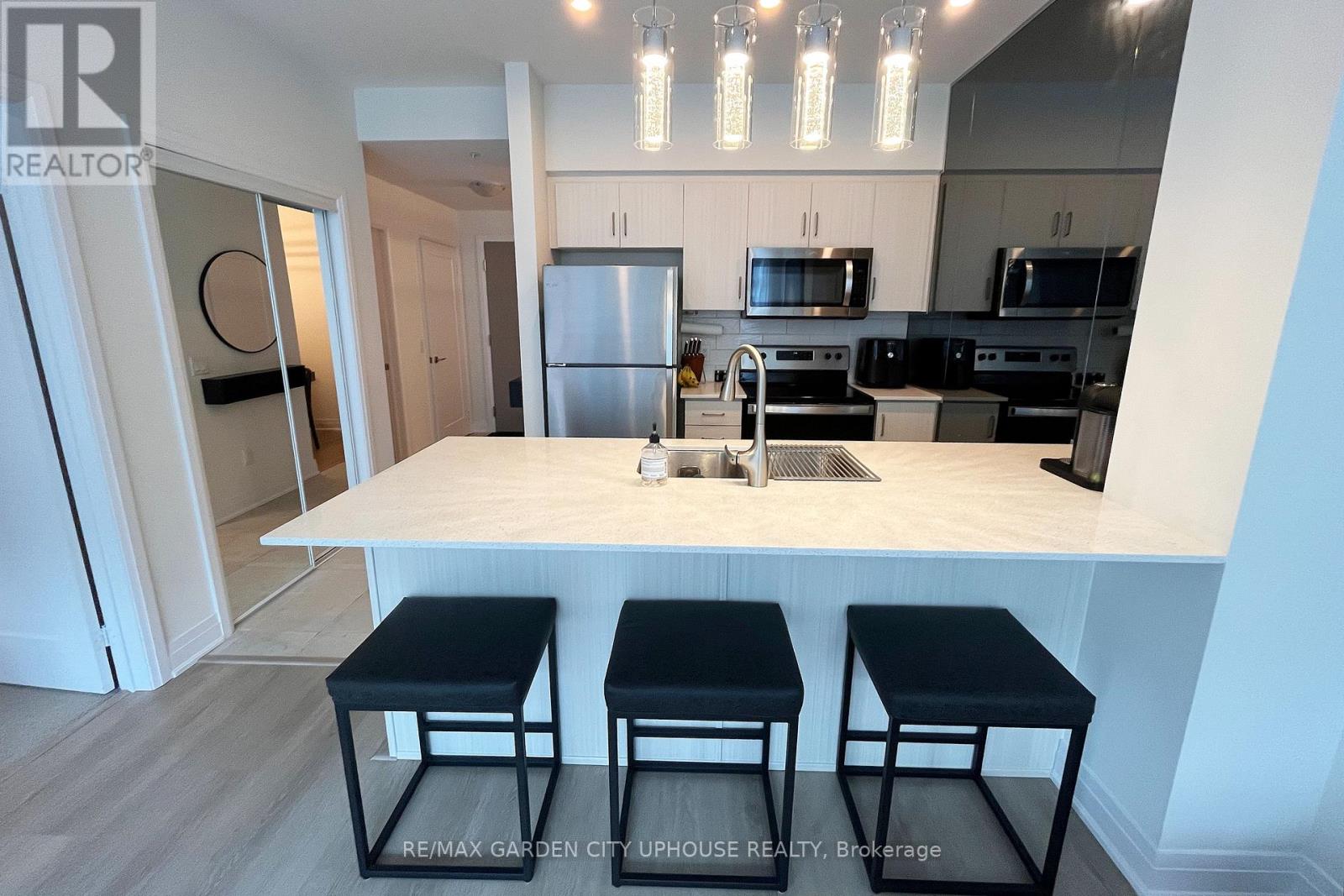 336 - 16 Concord Place, Grimsby, Ontario  L3M 0J1 - Photo 3 - X13546760