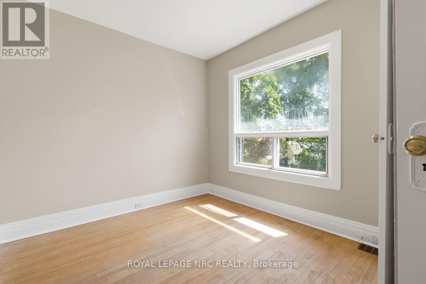 18 Chapel Street N, Thorold, Ontario  L2V 2E2 - Photo 27 - X13547100