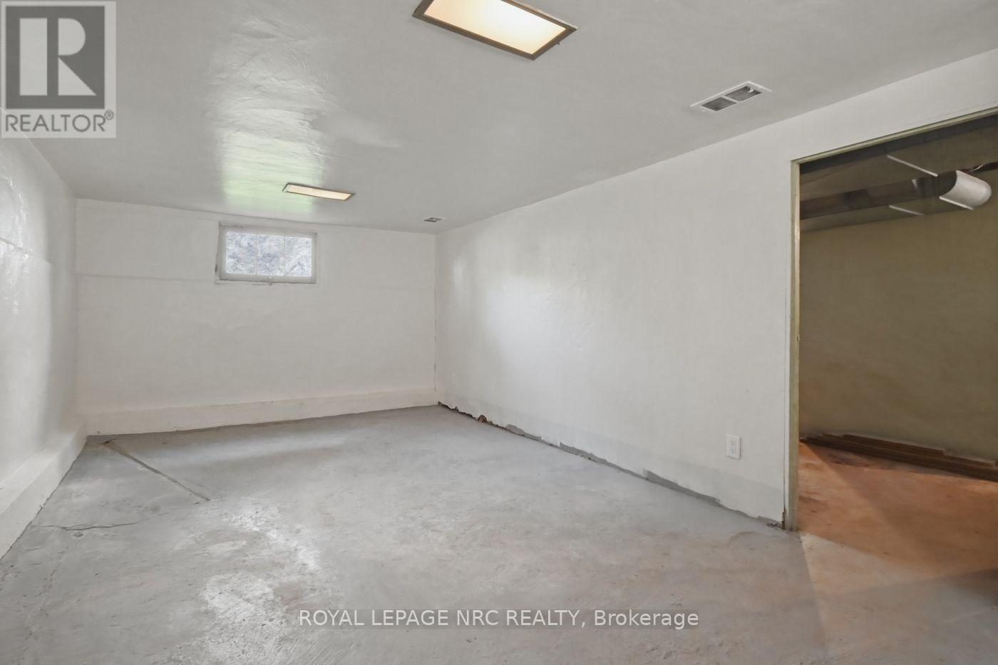 18 Chapel Street N, Thorold, Ontario  L2V 2E2 - Photo 29 - X13547100