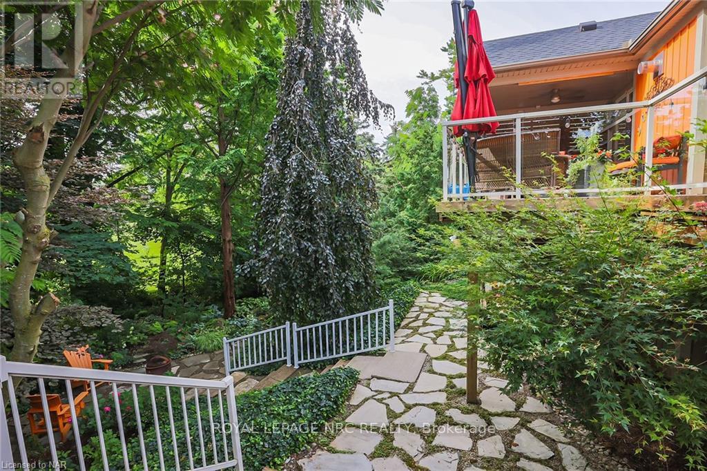 16 Spring Garden Boulevard, St. Catharines, Ontario  L2N 3P6 - Photo 43 - X13547746