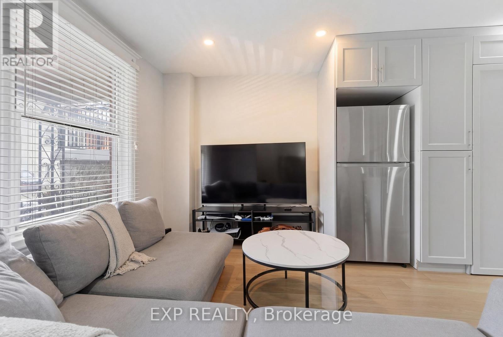 191 Queen Street N, Hamilton, Ontario  L2E 7K8 - Photo 3 - X13548094