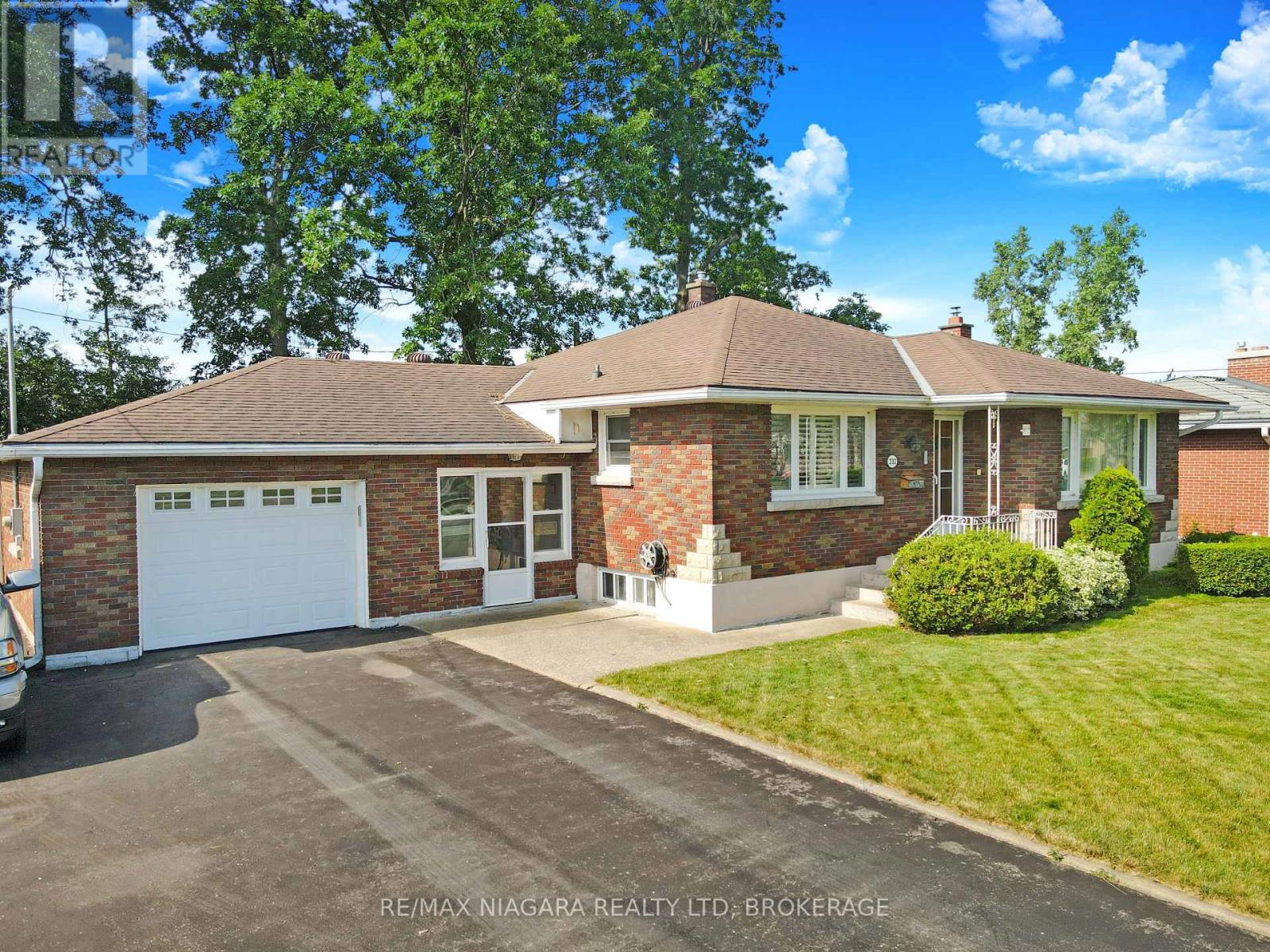 232 Walden Boulevard, Fort Erie, Ontario  L2A 1R8 - Photo 2 - X13548162