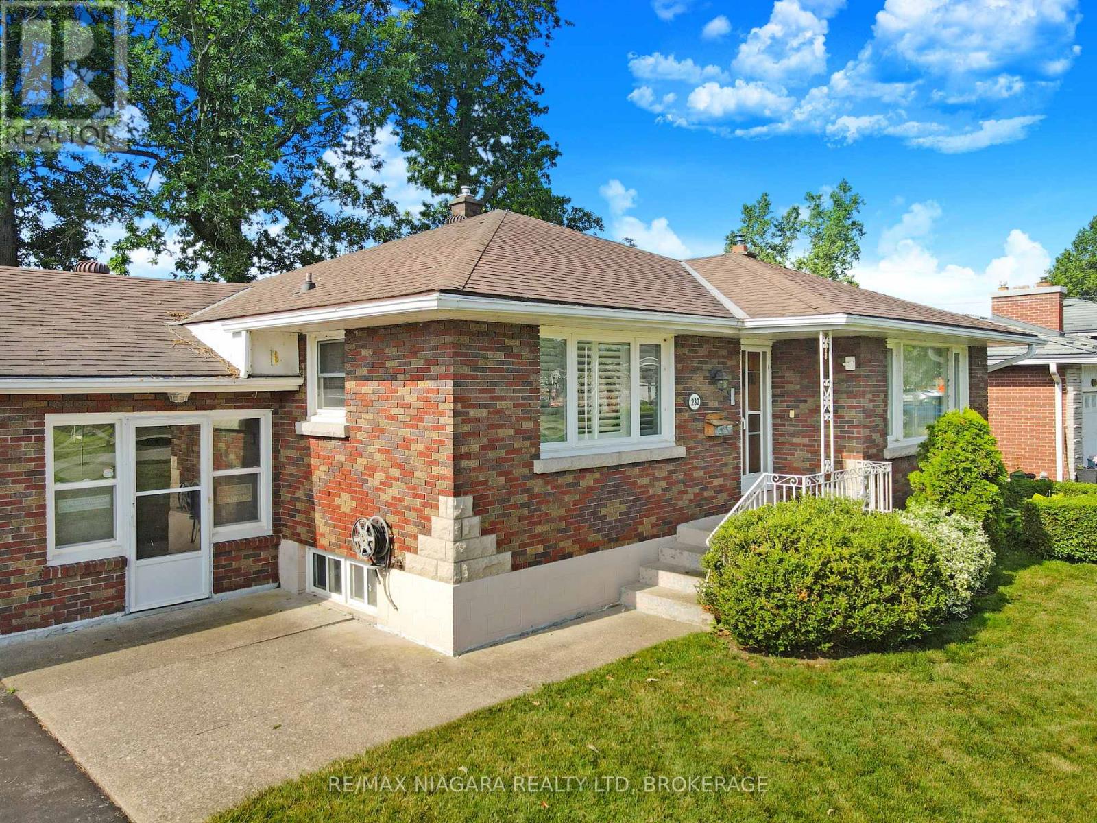232 Walden Boulevard, Fort Erie, Ontario  L2A 1R8 - Photo 3 - X13548162
