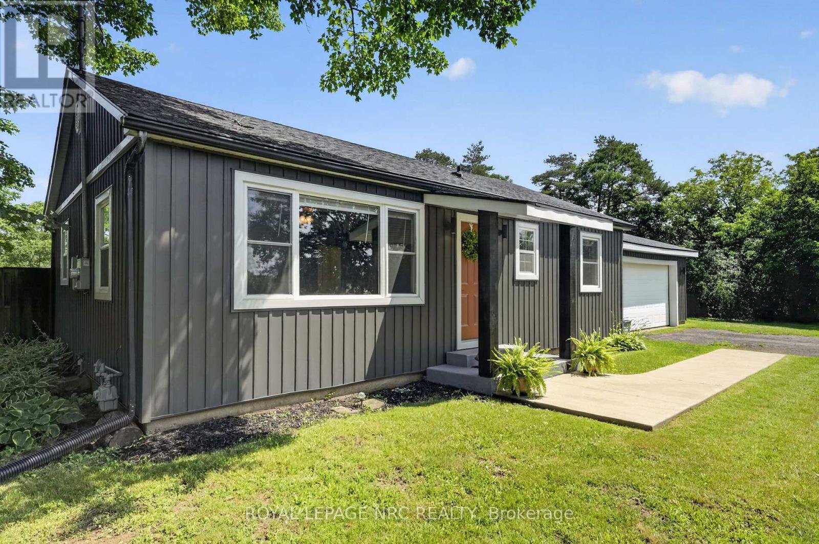 2944 Portage Trail, Fort Erie, Ontario  L0S 1N0 - Photo 3 - X13548932