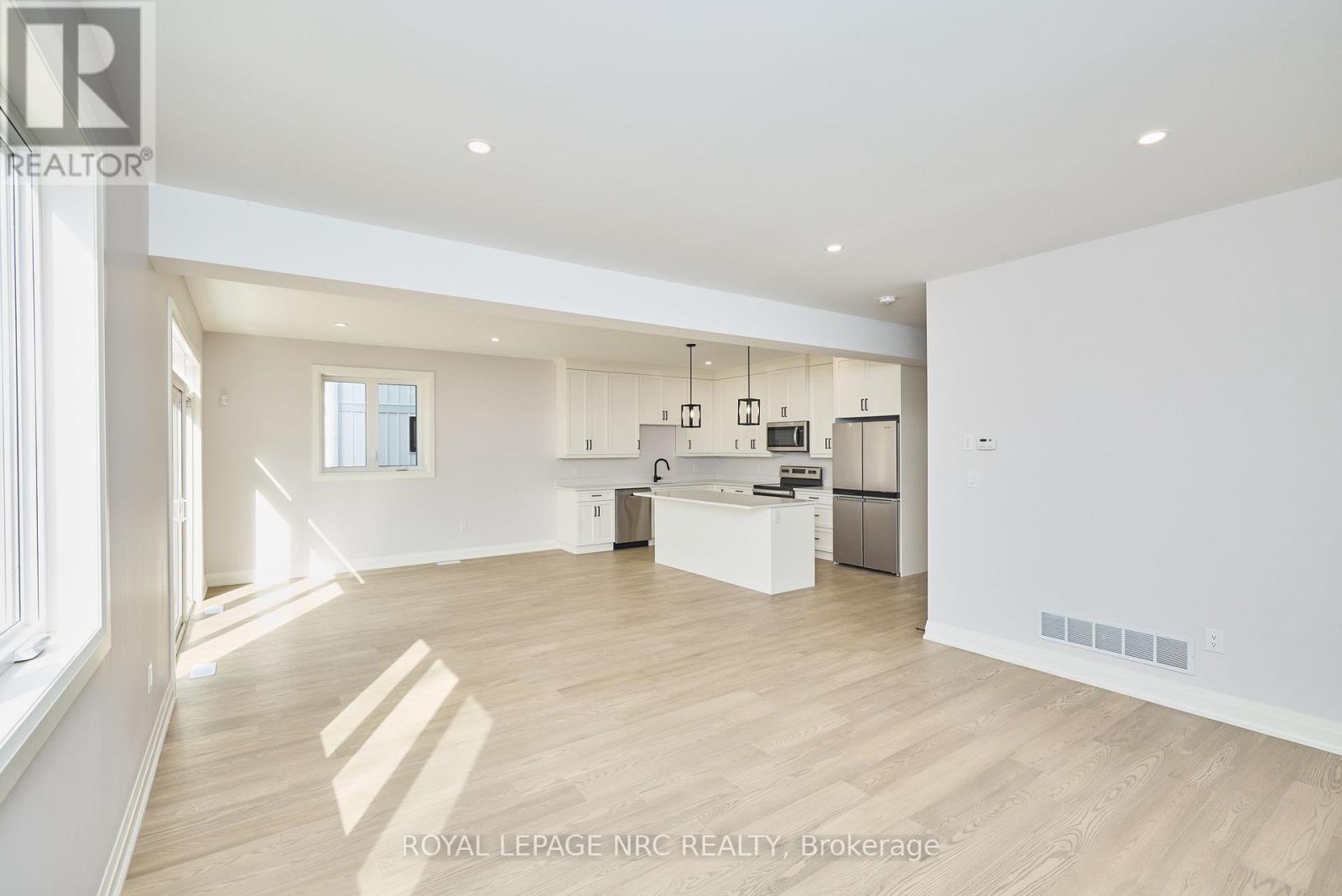 196 Hodgkins Avenue, Thorold, Ontario  L2V 0M6 - Photo 7 - X13549126