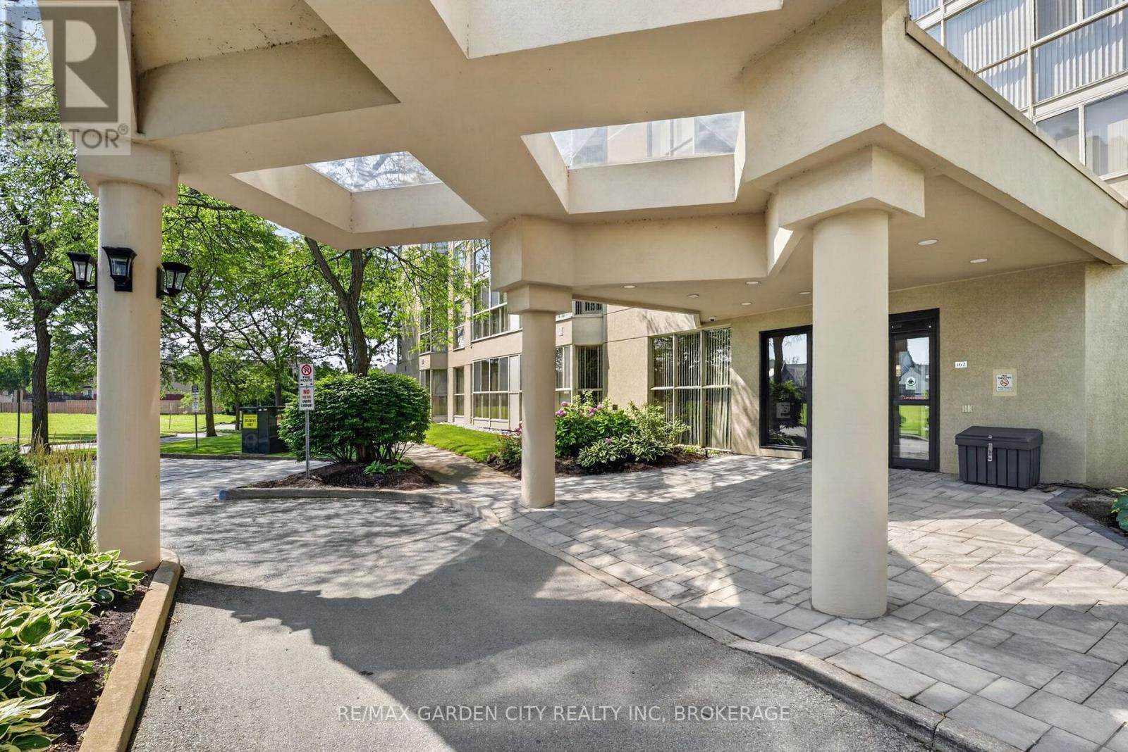 704 - 162 Martindale Road, St. Catharines, Ontario  L2S 3S4 - Photo 4 - X13549312