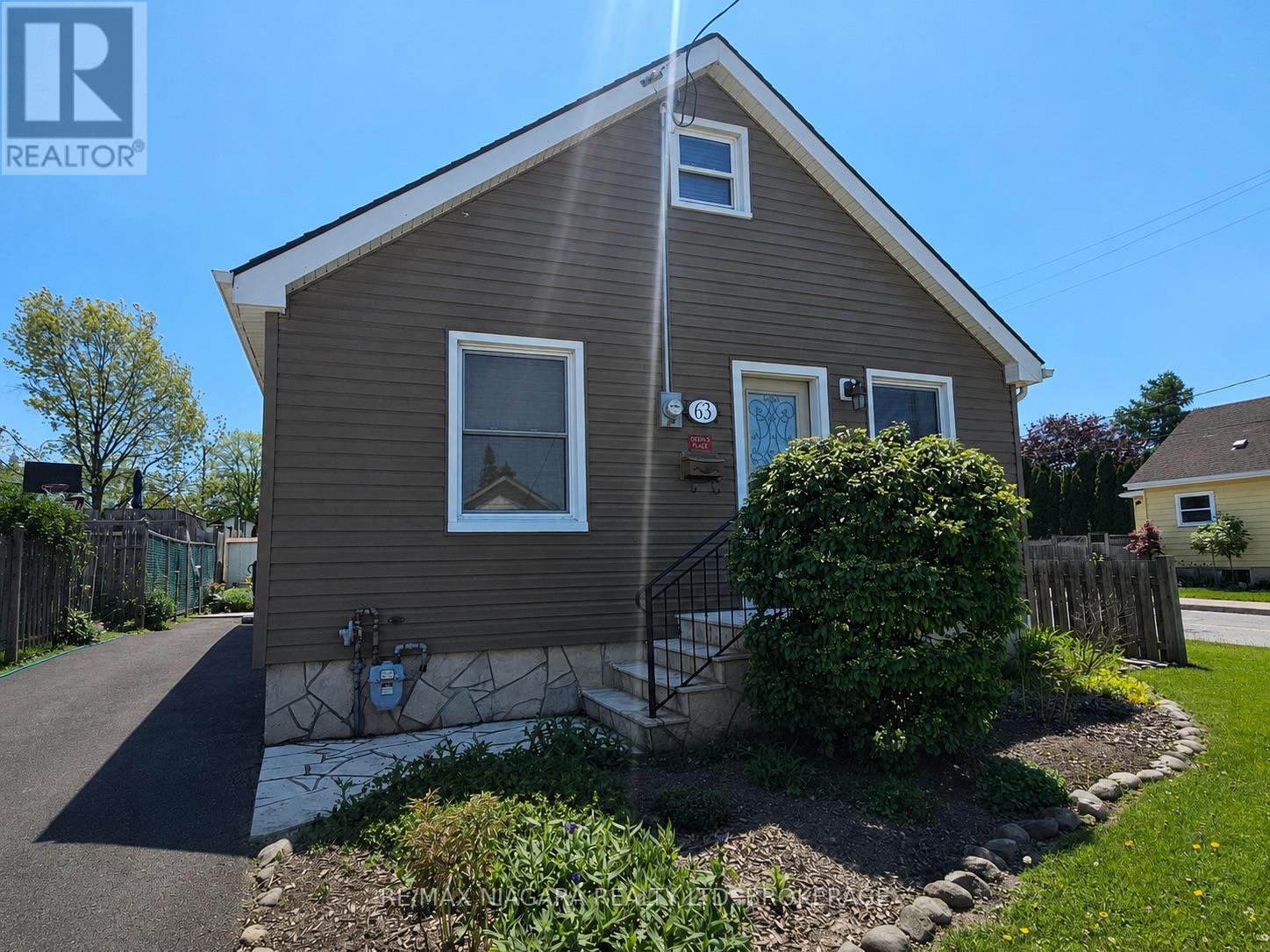 63 Sullivan Avenue, Thorold, Ontario  L2V 2Y7 - Photo 2 - X13549758