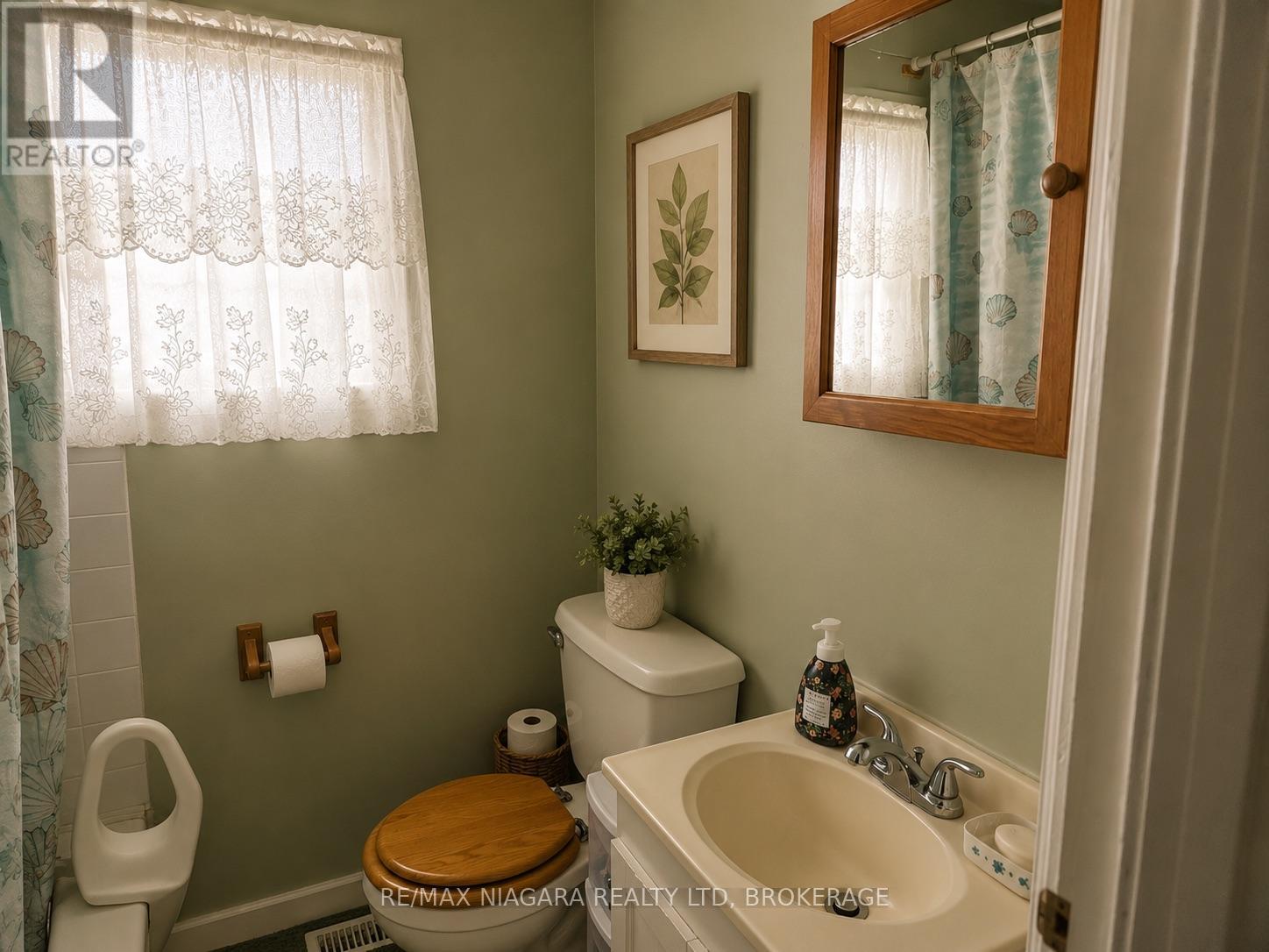 66 Radford Avenue, Fort Erie, Ontario  L2A 5H8 - Photo 8 - X13549776