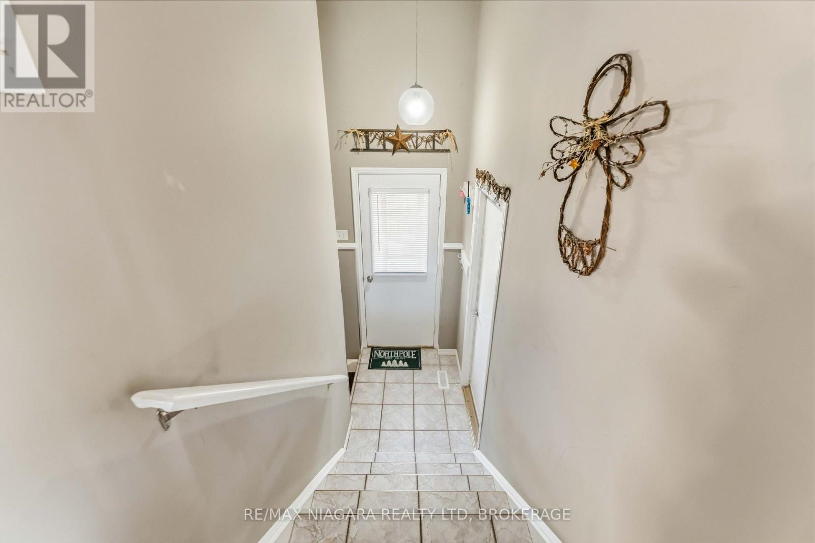 6200 Sherri Avenue, Niagara Falls, Ontario  L2H 2W7 - Photo 6 - X13551020