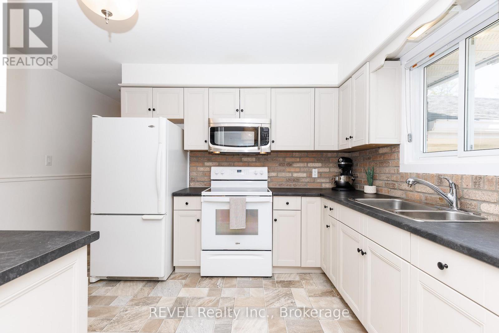 92 Royal Oak Drive, Welland, Ontario  L3C 5V9 - Photo 13 - X13551114