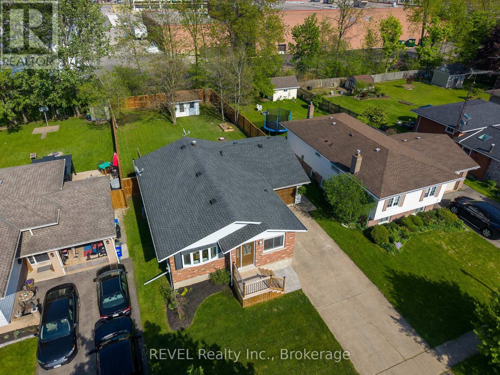 92 Royal Oak Drive, Welland, Ontario  L3C 5V9 - Photo 3 - X13551114