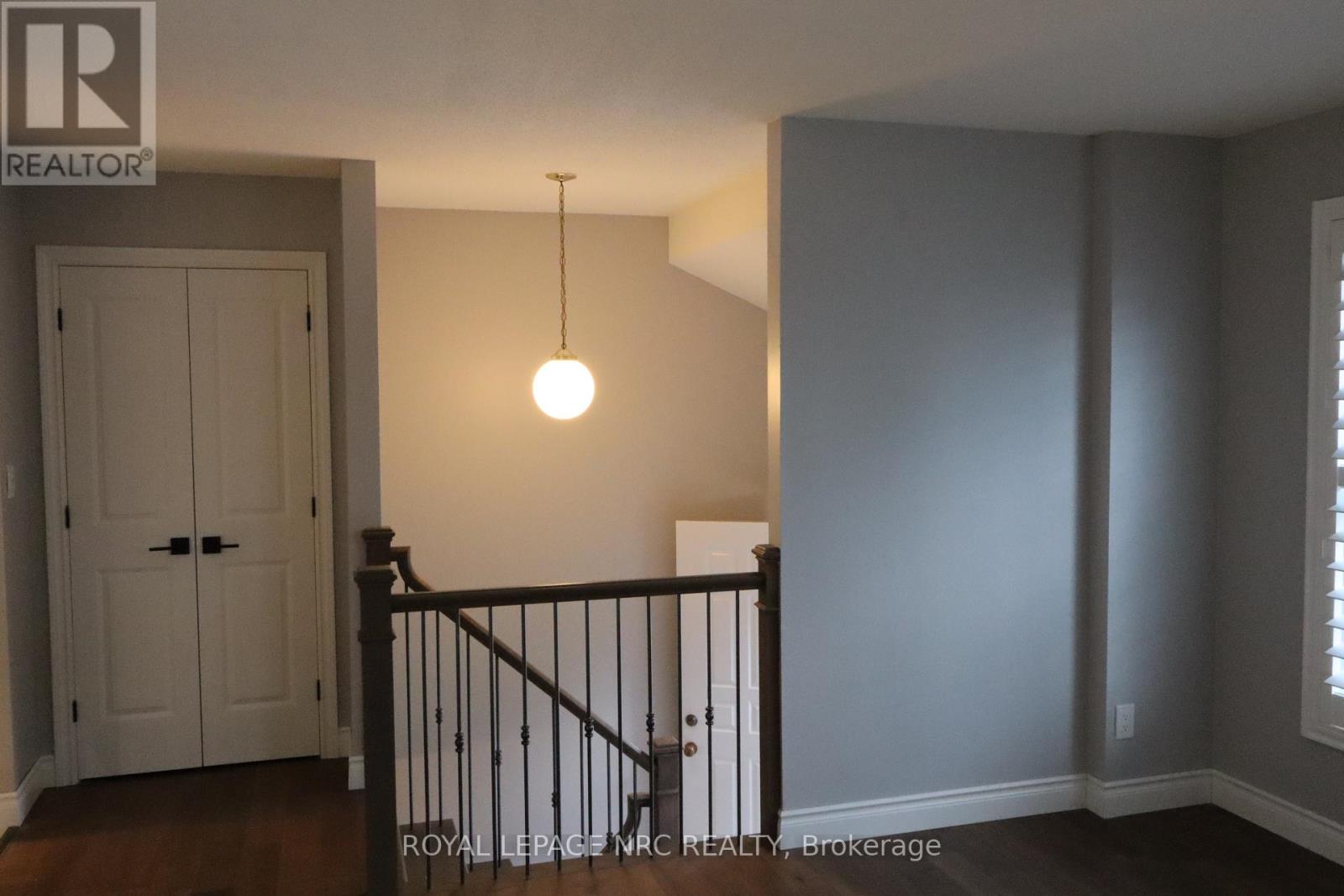7689 Trackview Street, Niagara Falls, Ontario  L2H 2Z6 - Photo 9 - X13552330