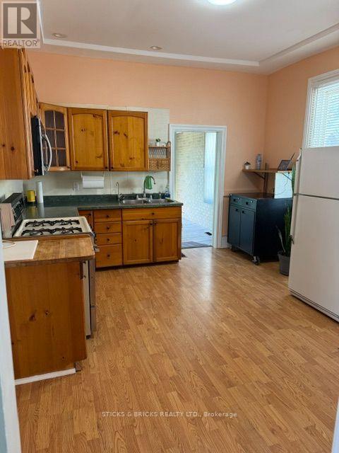 12 Cross Street, St. Catharines, Ontario  L2R 2W5 - Photo 24 - X13553060