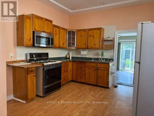 12 Cross Street, St. Catharines, Ontario  L2R 2W5 - Photo 30 - X13553060