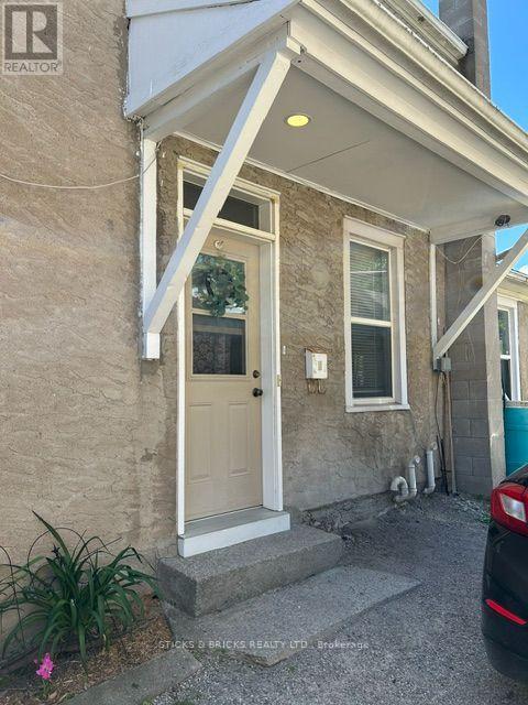12 Cross Street, St. Catharines, Ontario  L2R 2W5 - Photo 4 - X13553060