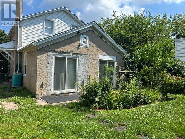 12 Cross Street, St. Catharines, Ontario  L2R 2W5 - Photo 6 - X13553060