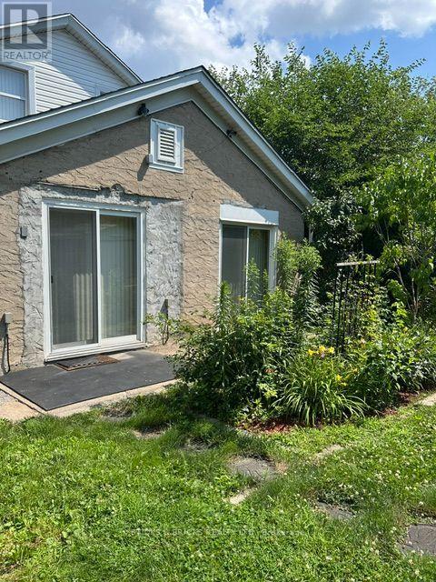 12 Cross Street, St. Catharines, Ontario  L2R 2W5 - Photo 8 - X13553060