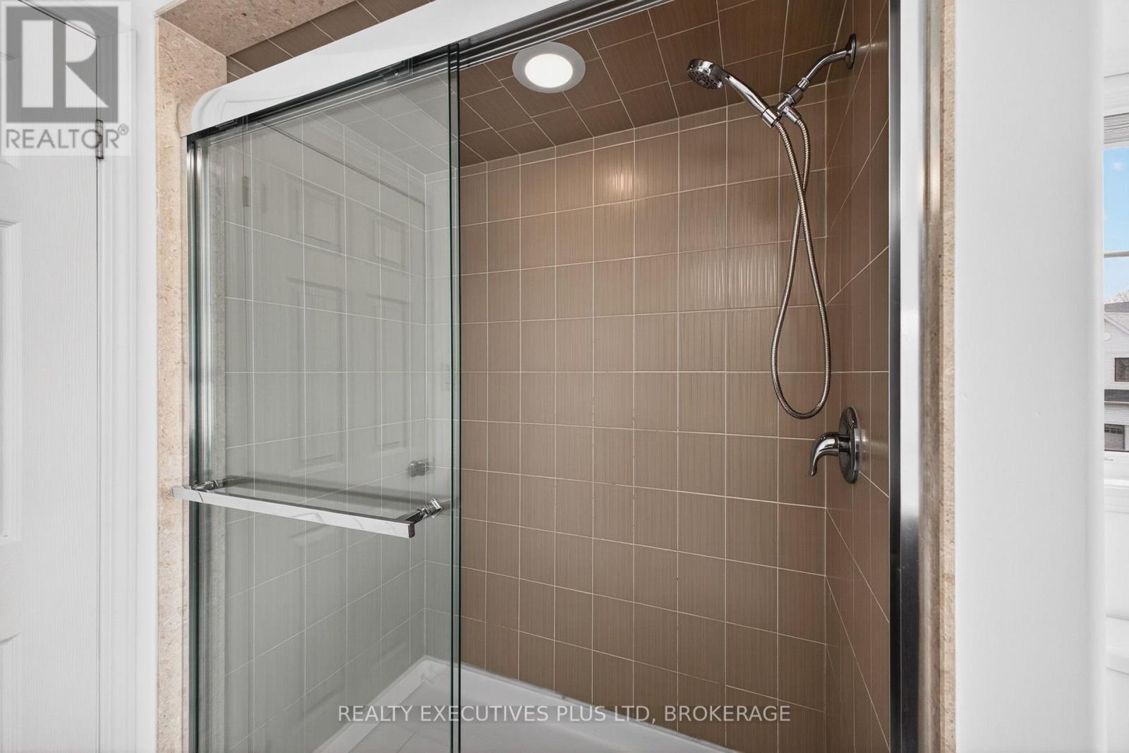 7829 Buckeye Crescent, Niagara Falls, Ontario  L2H 0P1 - Photo 29 - X13553310