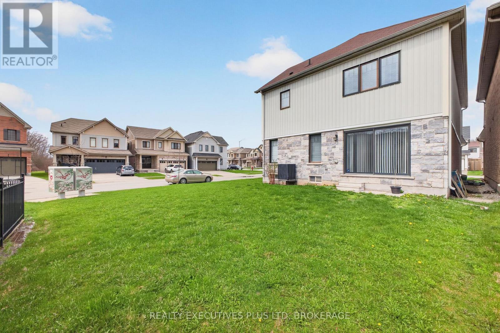 7829 Buckeye Crescent, Niagara Falls, Ontario  L2H 0P1 - Photo 47 - X13553310