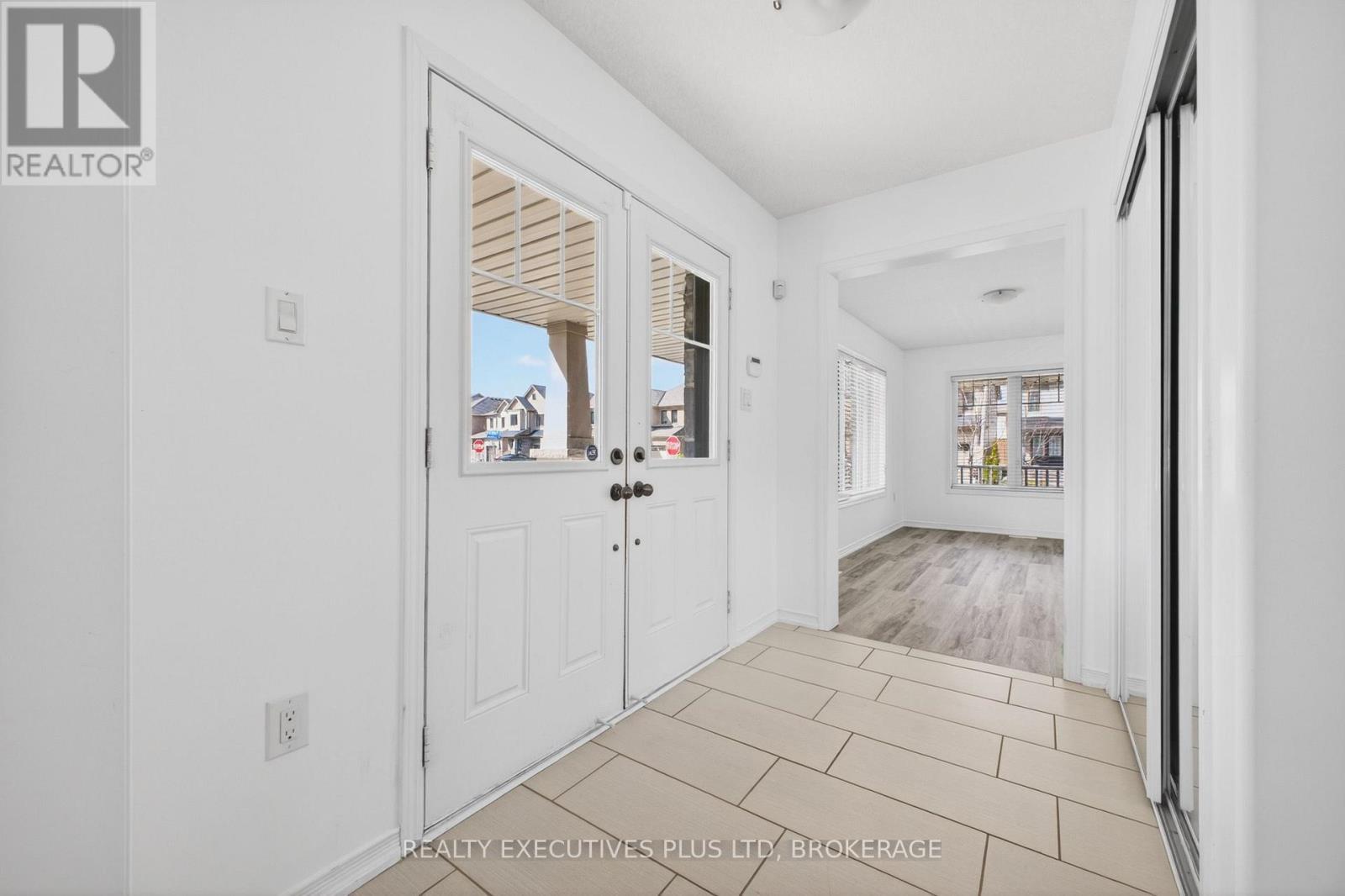 7829 Buckeye Crescent, Niagara Falls, Ontario  L2H 0P1 - Photo 7 - X13553310