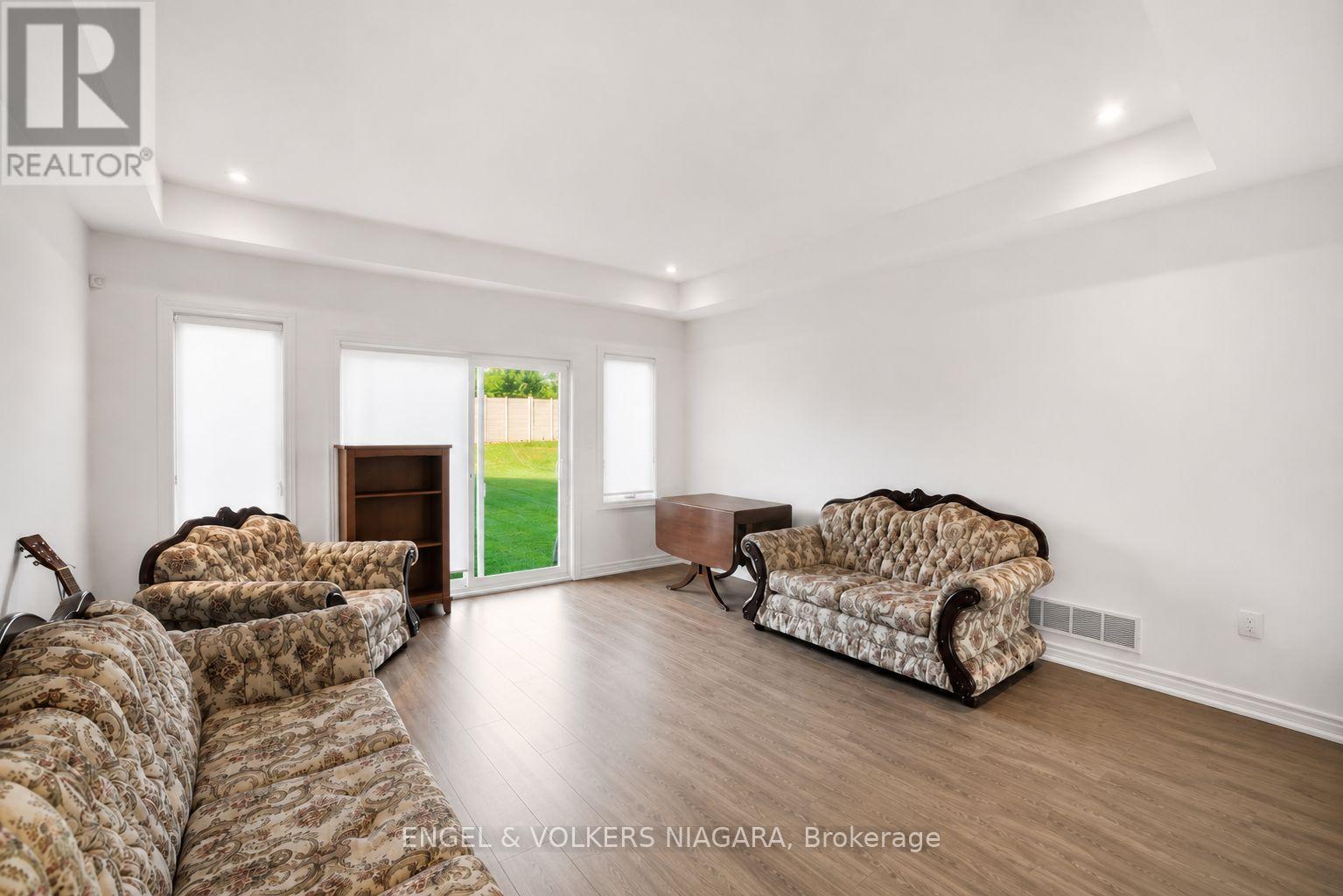 117 Juneberry Road, Thorold, Ontario  L2V 0H8 - Photo 8 - X13554410