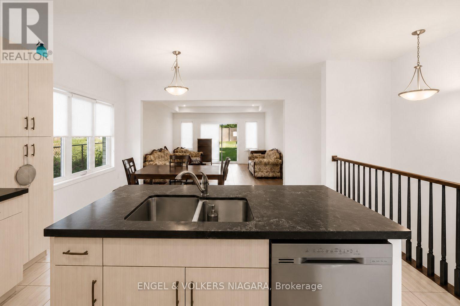 117 Juneberry Road, Thorold, Ontario  L2V 0H8 - Photo 9 - X13554410