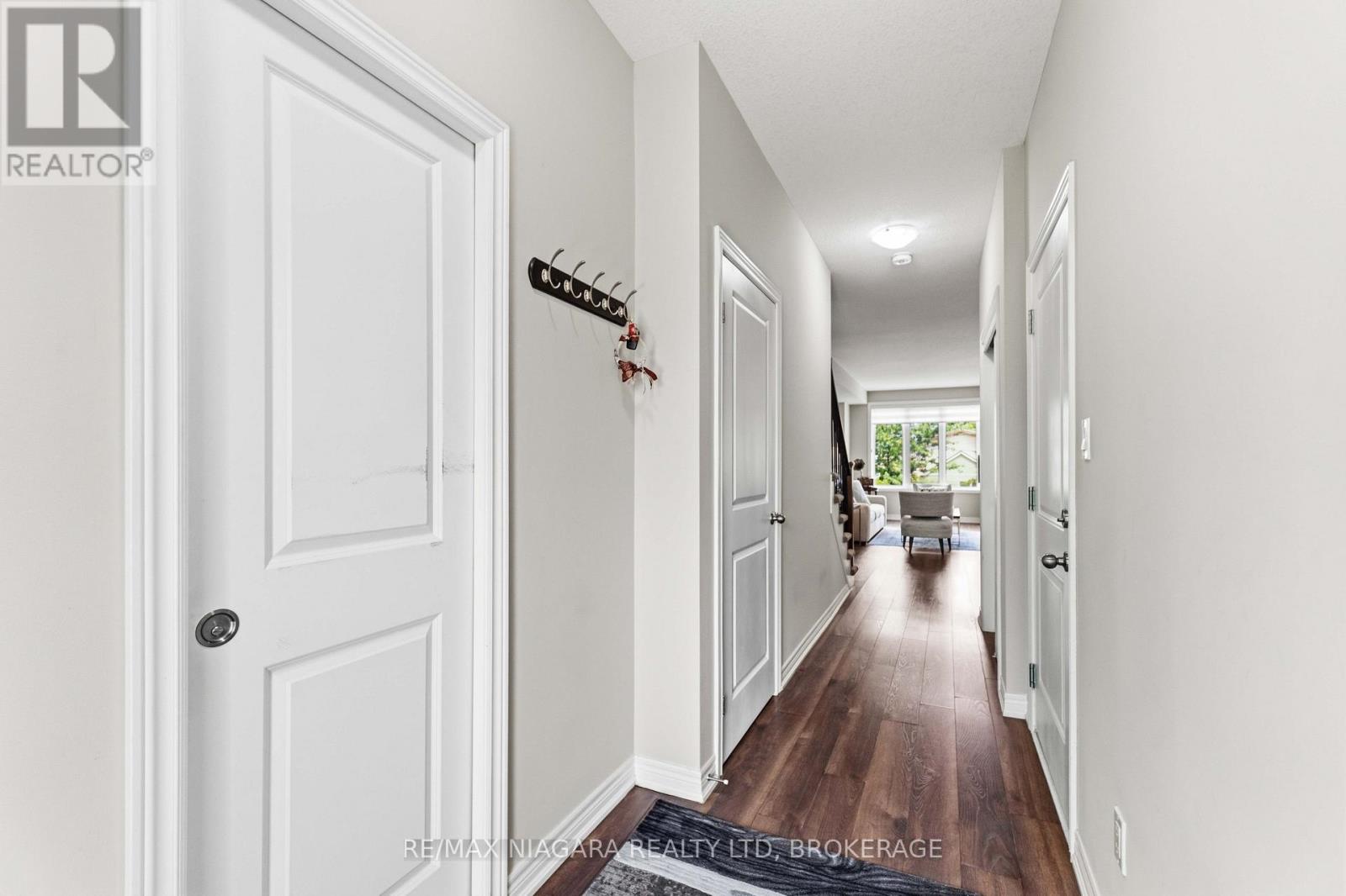 23b Bloomfield Avenue, St. Catharines, Ontario  L2P 1W8 - Photo 3 - X13555298