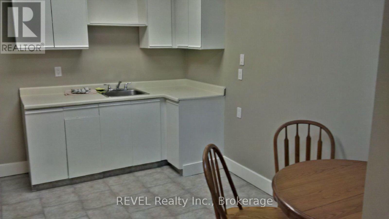 73 Ontario Street, St. Catharines, Ontario  L2R 5J5 - Photo 6 - X13555470