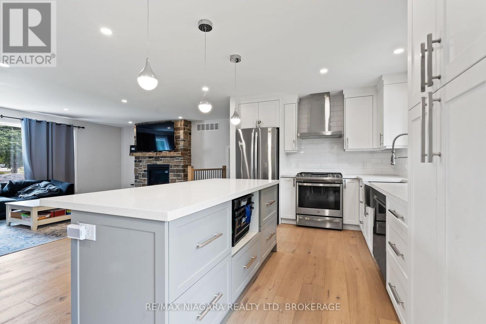 22 George Street, Grimsby, Ontario  L3M 3Y6 - Photo 11 - X13555500