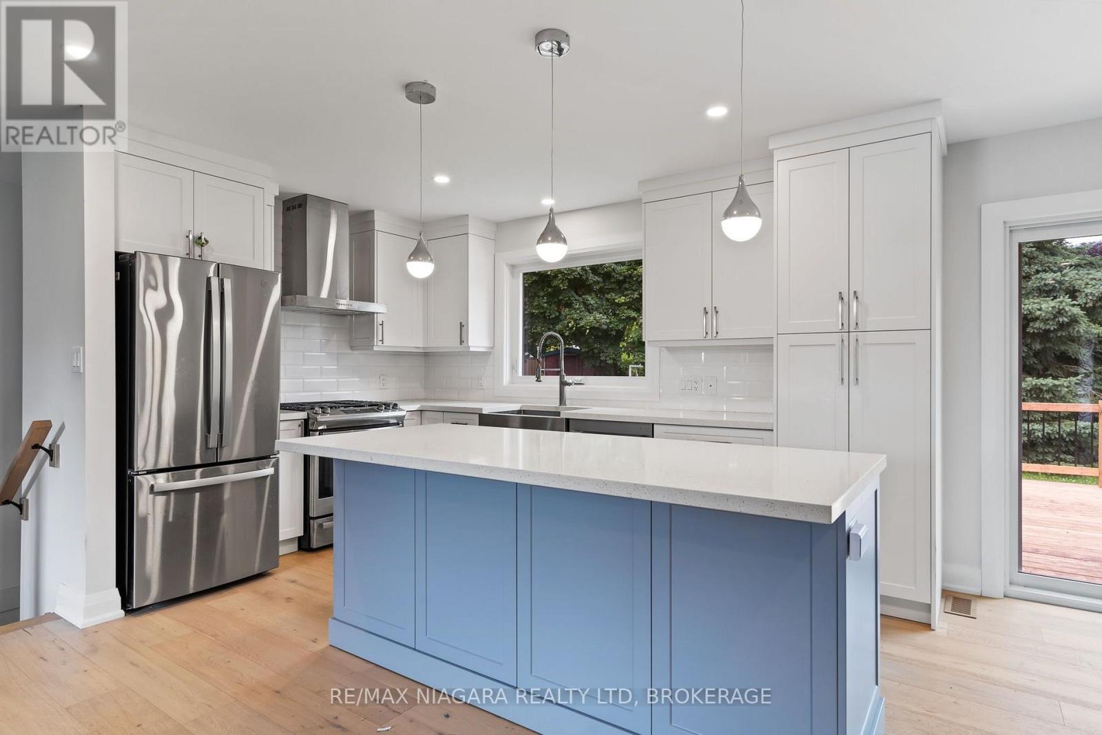 22 George Street, Grimsby, Ontario  L3M 3Y6 - Photo 8 - X13555500
