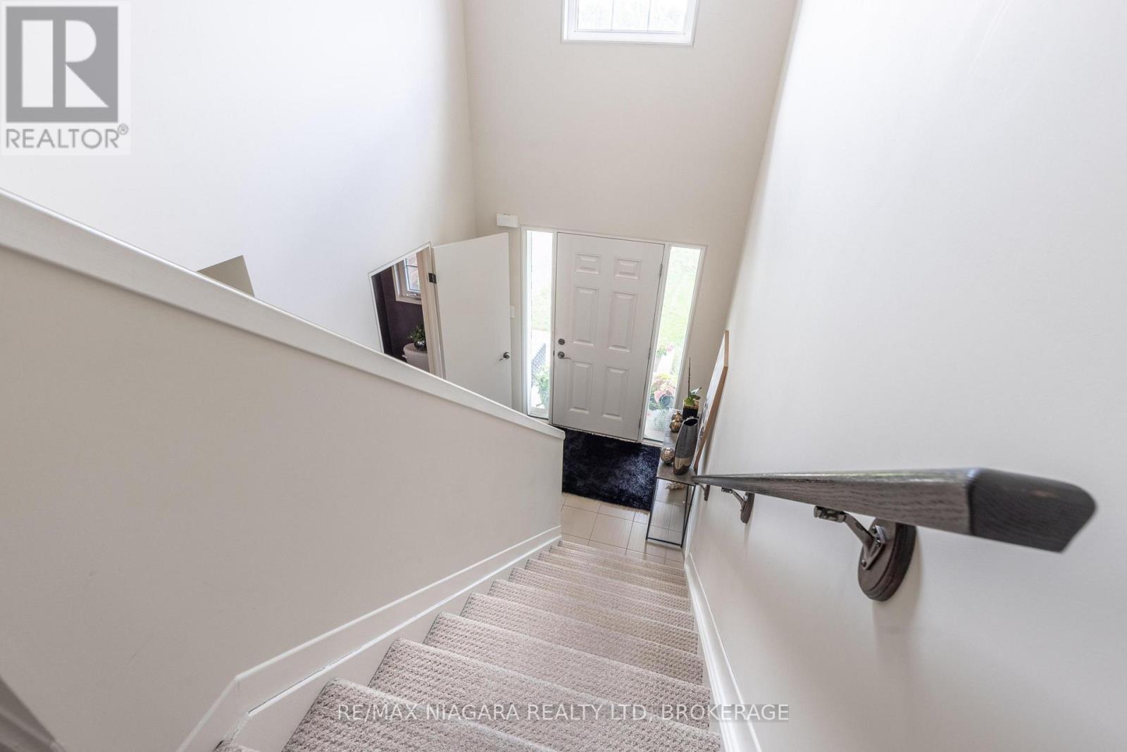 8625 Upper Canada Drive, Niagara Falls, Ontario  L2H 0B7 - Photo 14 - X13555822