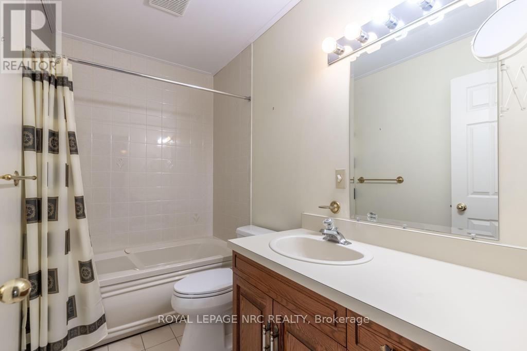 5 Bahama Bay, St. Catharines, Ontario  L2M 7W2 - Photo 24 - X13555828