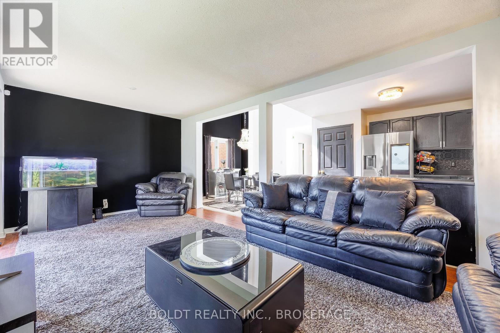 10 Maria Street, St. Catharines, Ontario  L2S 3Y3 - Photo 3 - X13557282