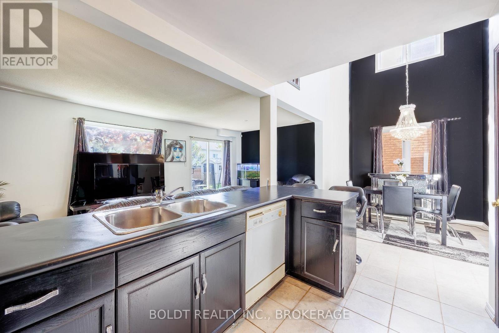 10 Maria Street, St. Catharines, Ontario  L2S 3Y3 - Photo 7 - X13557282