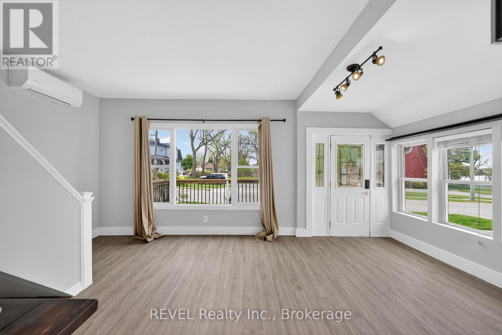 15 Phipps Street, Fort Erie, Ontario  L2A 2V1 - Photo 5 - X13557544