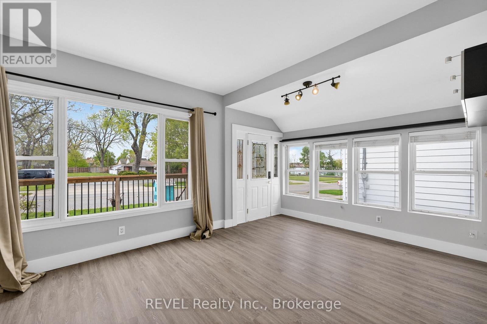 15 Phipps Street, Fort Erie, Ontario  L2A 2V1 - Photo 7 - X13557544