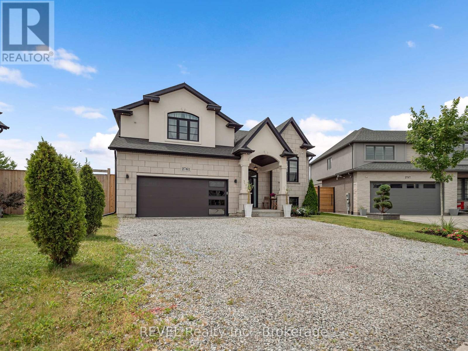 2761 Arrowsmith Court, Fort Erie, Ontario  L0S 1S0 - Photo 2 - X13558922