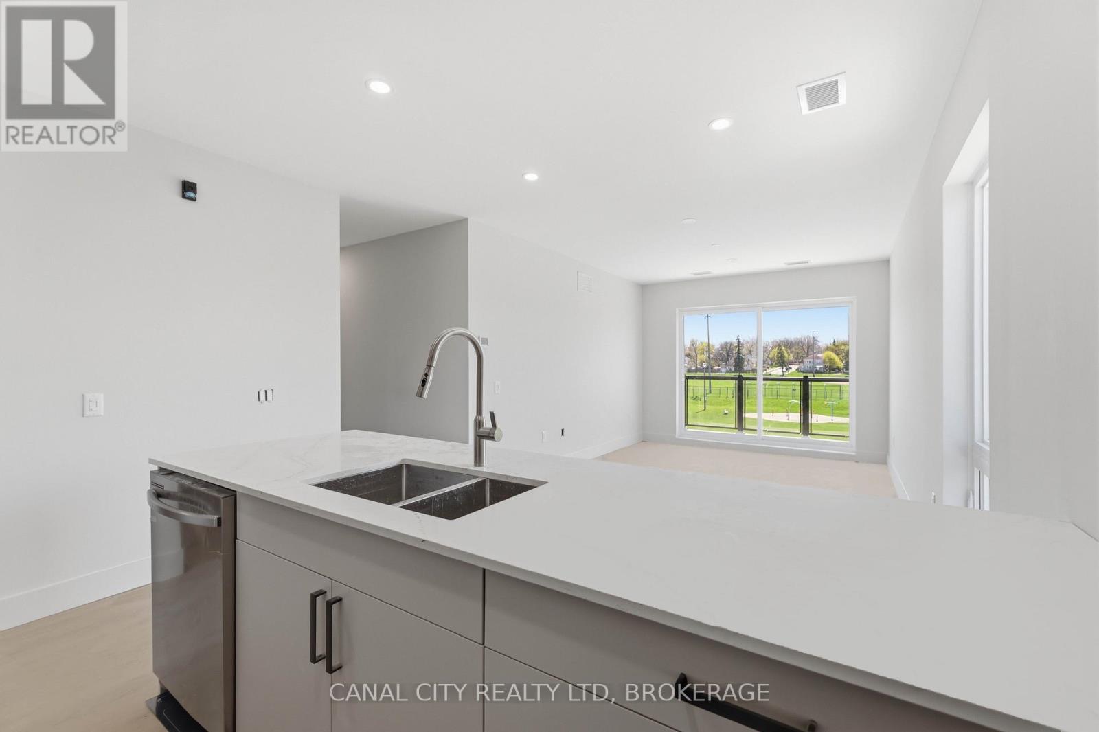 407 - 8 Hutt Lane, Thorold, Ontario  L2V 1V4 - Photo 5 - X13559758