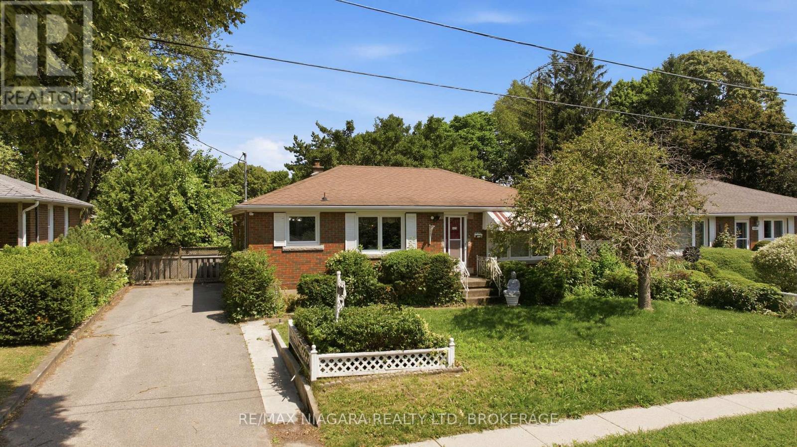 6479 Brock Street, Niagara Falls, Ontario  L2J 1W4 - Photo 2 - X13559782