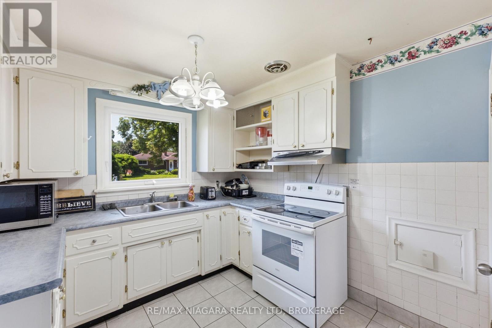 6479 Brock Street, Niagara Falls, Ontario  L2J 1W4 - Photo 9 - X13559782