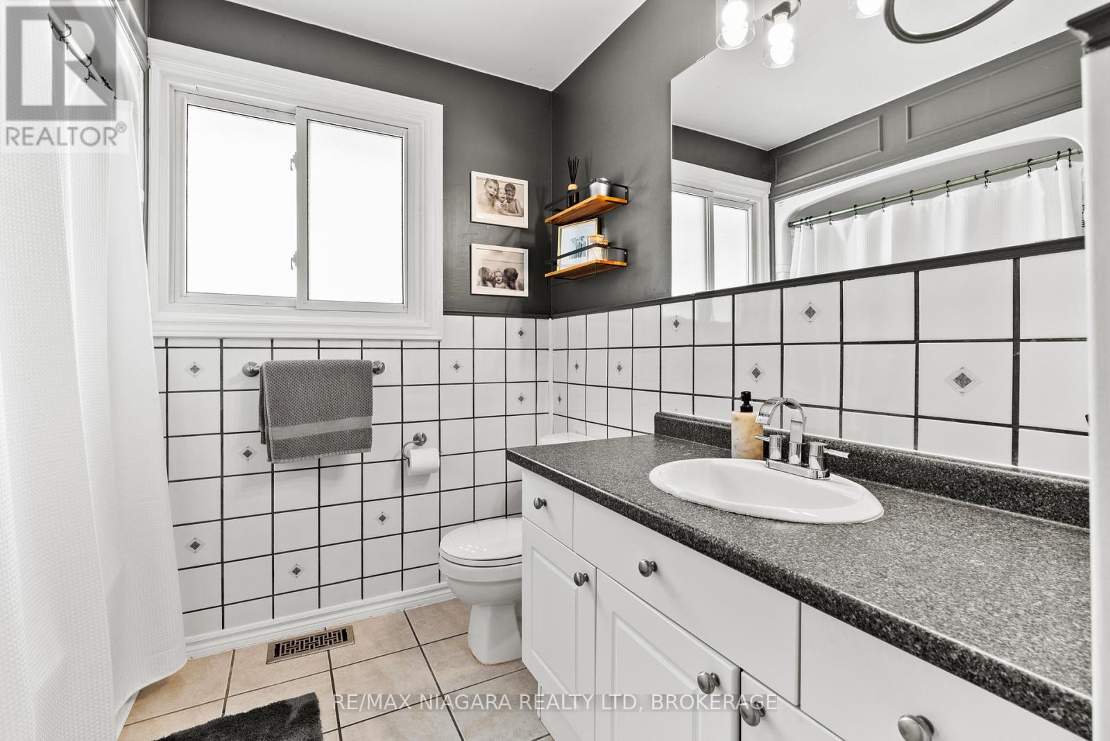 848 East And West Line Road, Niagara-On-The-Lake, Ontario  L0S 1J0 - Photo 17 - X13559888