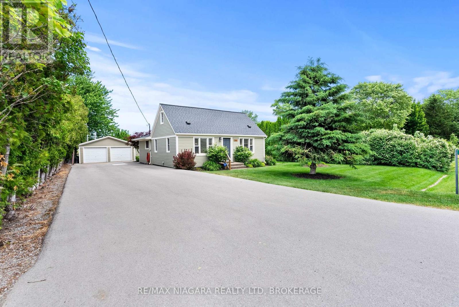 848 East And West Line Road, Niagara-On-The-Lake, Ontario  L0S 1J0 - Photo 2 - X13559888