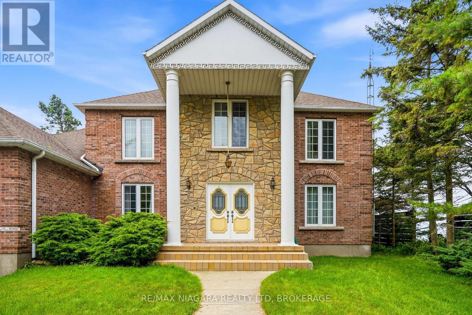 599 Lakeshore Road E, Port Colborne, Ontario  L3K 5V3 - Photo 2 - X13560590