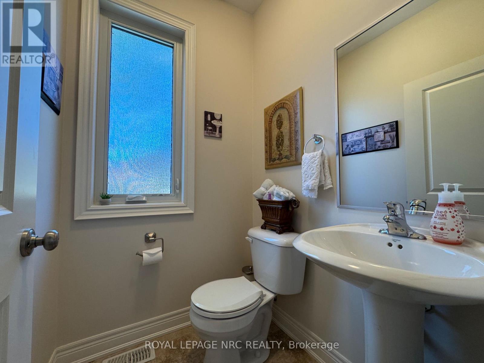 2 - 6186 Dorchester Road, Niagara Falls, Ontario  L2G 5T2 - Photo 18 - X13560722